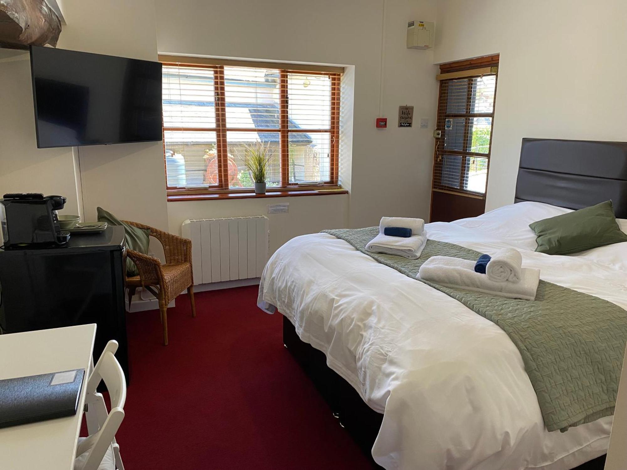 The Ivy Barn Holbeton Hotel Luaran gambar