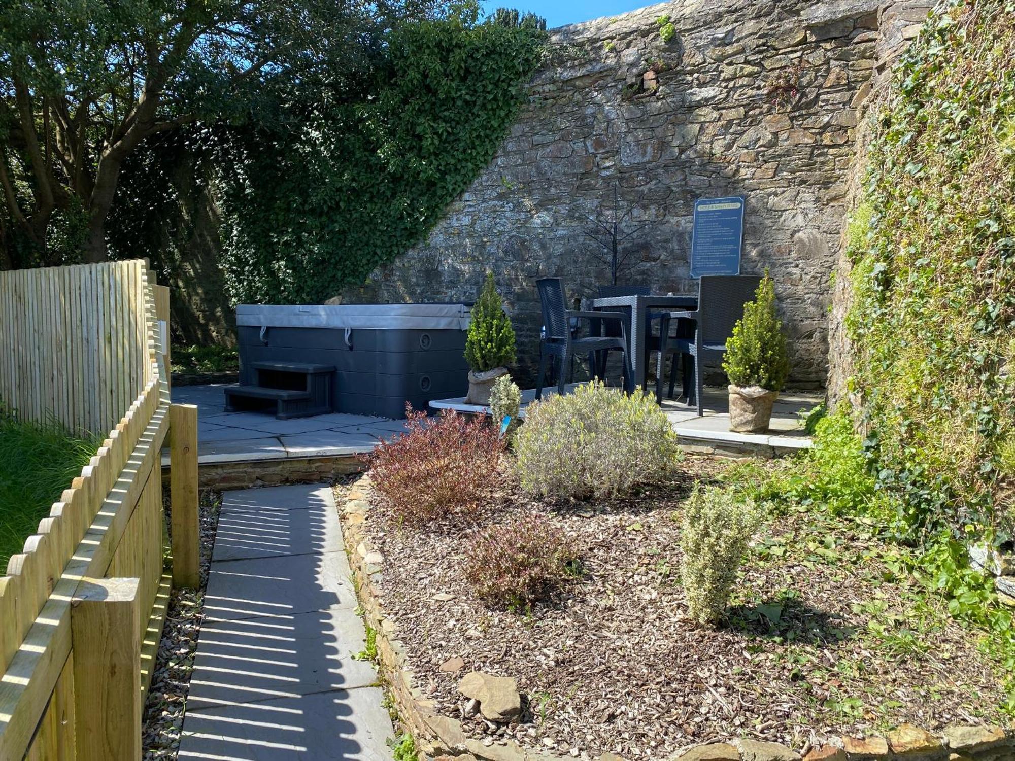 The Ivy Barn Holbeton Hotel Luaran gambar